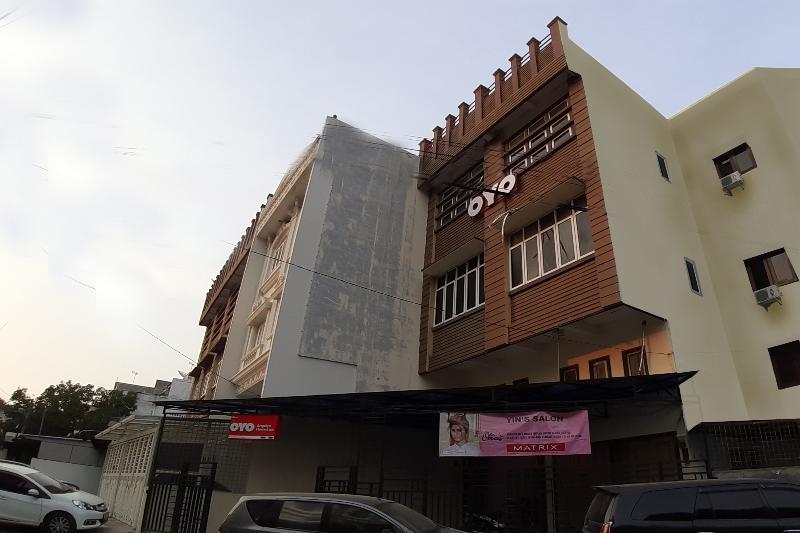 Oyo 1053 Angelyn Home Stay Medan Eksteriør billede
